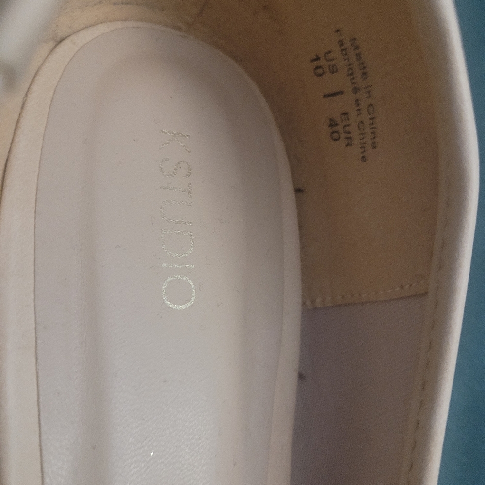 Neutral flats - Picture 2 of 5